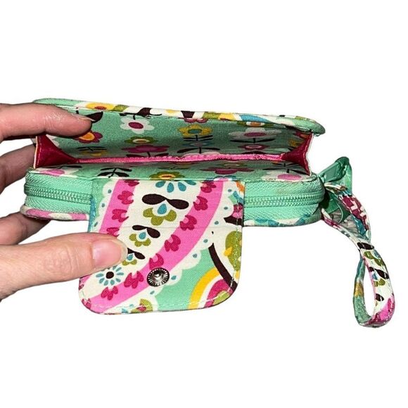 Vera Bradley Tutti Frutti Smartphone Wristlet Wallet Green Pink Paisley Retired - Picture 3 of 4